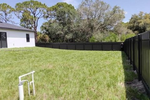 Снять в аренду виллу или дом в Лихай-Эйкерс, Флорида 3 спальни, 111.48м2, № 1962917 - фото 12