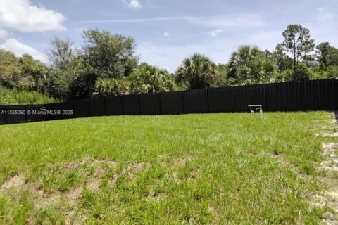 Снять в аренду виллу или дом в Лихай-Эйкерс, Флорида 3 спальни, 111.48м2, № 1962917 - фото 11