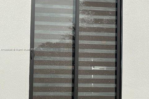 Снять в аренду виллу или дом в Лихай-Эйкерс, Флорида 3 спальни, 111.48м2, № 1962917 - фото 8