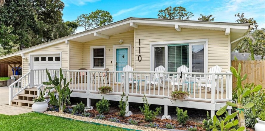 House in Saint Augustine, Florida 3 bedrooms, 103.31 sq.m. № 2103968