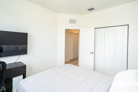 Townhouse in Homestead, Florida 3 bedrooms, 157.47 sq.m. № 1961845 - photo 26