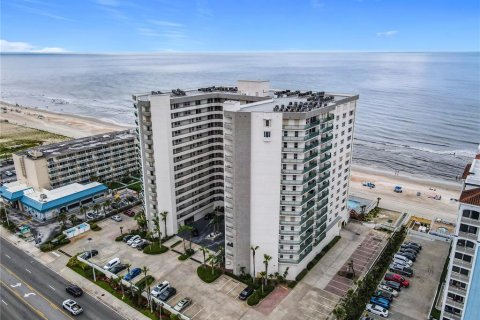 Condo in Daytona Beach Shores, Florida, 3 bedrooms  № 1782556 - photo 24