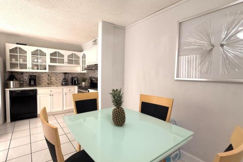 Adosado en venta en West Palm Beach, Florida, 2 dormitorios, 114.83 m2 № 2085517 - foto 24