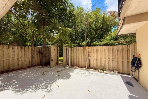 Adosado en venta en West Palm Beach, Florida, 2 dormitorios, 114.83 m2 № 2085517 - foto 14