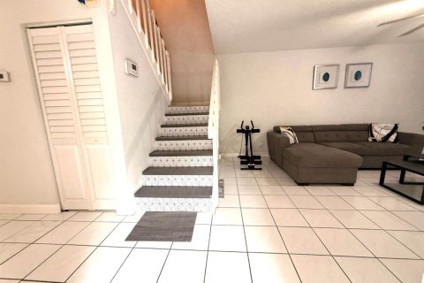 Adosado en venta en West Palm Beach, Florida, 2 dormitorios, 114.83 m2 № 2085517 - foto 17