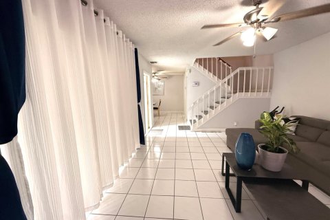Adosado en venta en West Palm Beach, Florida, 2 dormitorios, 114.83 m2 № 2085517 - foto 21
