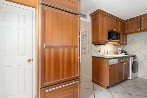 Condominio en venta en Saint Pete Beach, Florida, 1 dormitorio, 52.03 m2 № 1308418 - foto 12