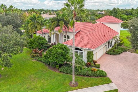 Villa ou maison à vendre à Lakewood Ranch, Floride: 3 chambres, 388.15 m2 № 2389248 - photo 9