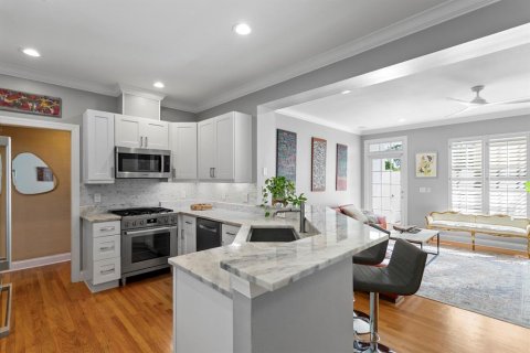 Townhouse in Tampa, Florida 3 bedrooms, 218.97 sq.m. № 2396245 - photo 14