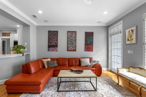 Townhouse in Tampa, Florida 3 bedrooms, 218.97 sq.m. № 2396245 - photo 18