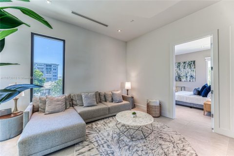 Casa en alquiler en Fort Lauderdale, Florida, 6 dormitorios, 500.46 m2 № 1867598 - foto 30