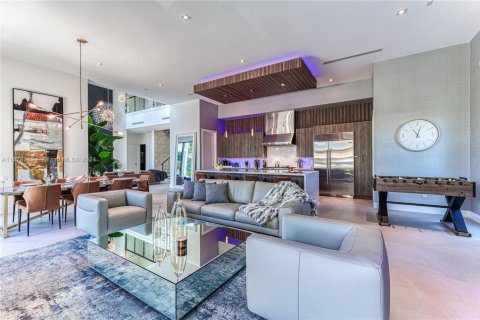 Casa en alquiler en Fort Lauderdale, Florida, 6 dormitorios, 500.46 m2 № 1867598 - foto 9