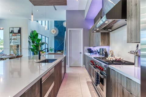 Casa en alquiler en Fort Lauderdale, Florida, 6 dormitorios, 500.46 m2 № 1867598 - foto 15