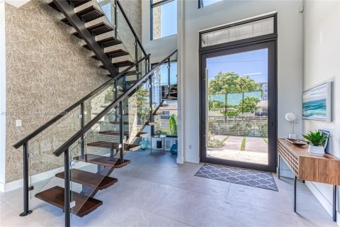 Casa en alquiler en Fort Lauderdale, Florida, 6 dormitorios, 500.46 m2 № 1867598 - foto 6