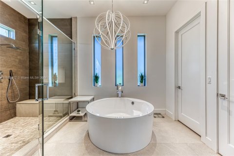 Casa en alquiler en Fort Lauderdale, Florida, 6 dormitorios, 500.46 m2 № 1867598 - foto 24