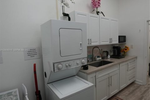 Immobilier commercial à vendre à Miami, Floride № 2170904 - photo 24