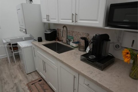 Immobilier commercial à vendre à Miami, Floride № 2170904 - photo 21
