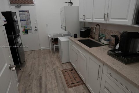 Immobilier commercial à vendre à Miami, Floride № 2170904 - photo 20