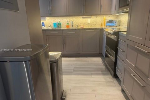 Copropriété à vendre à Miami Beach, Floride: 2 chambres, 132.85 m2 № 2066885 - photo 21