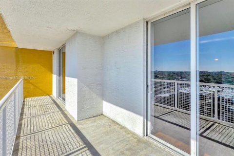 Copropriété à vendre à Miami, Floride: 1 chambre, 65.96 m2 № 1830484 - photo 17