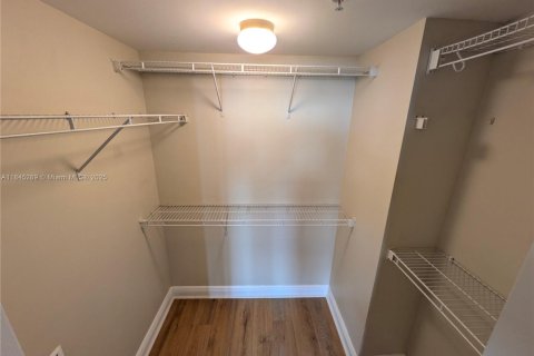 Copropriété à louer à Miami, Floride: 2 chambres, 111.67 m2 № 1840987 - photo 8