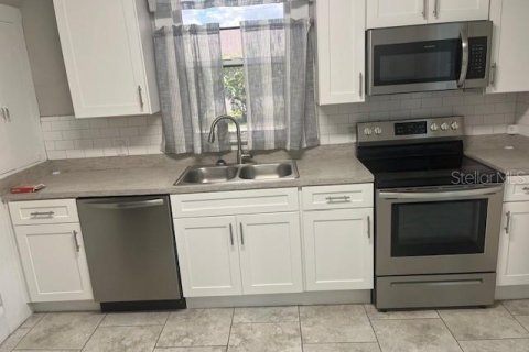 Casa en venta en Haines City, Florida, 2 dormitorios, 107.77 m2 № 1810205 - foto 3
