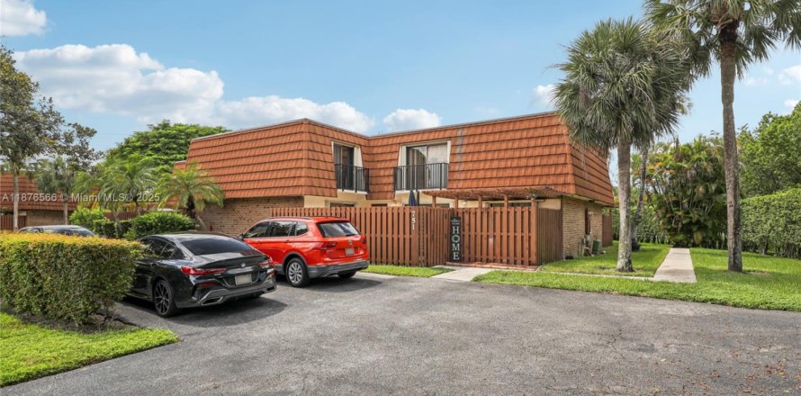 Adosado en Davie, Florida 3 dormitorios, 153.66 m2 № 1924395