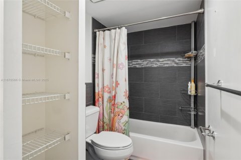 Adosado en venta en Davie, Florida, 3 dormitorios, 153.66 m2 № 1924395 - foto 23