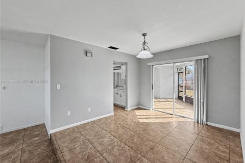 House in Fort Myers, Florida 2 bedrooms № 2057291 - photo 8