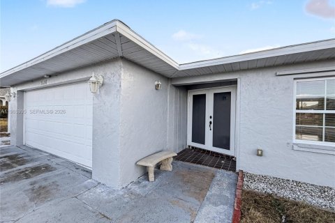 House in Fort Myers, Florida 2 bedrooms № 2057291 - photo 2