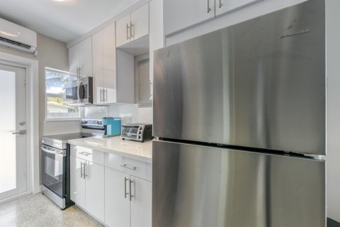 Propiedad comercial en venta en Wilton Manors, Florida, 174.28 m2 № 2260768 - foto 22