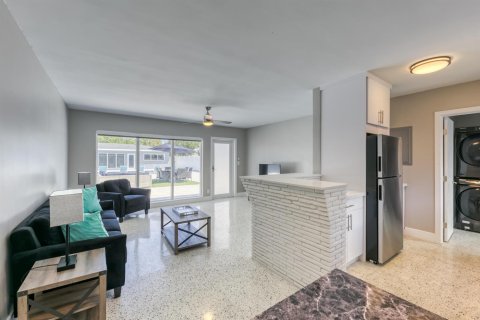 Propiedad comercial en venta en Wilton Manors, Florida, 174.28 m2 № 2260768 - foto 4