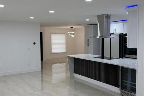 Villa ou maison à vendre à Orlando, Floride: 5 chambres, 168.99 m2 № 2275468 - photo 10