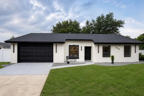 Villa ou maison à vendre à Orlando, Floride: 5 chambres, 168.99 m2 № 2275468 - photo 3