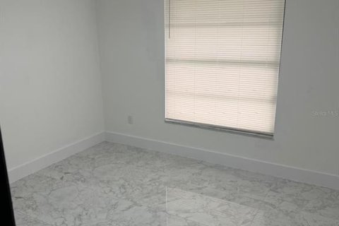 Villa ou maison à vendre à Orlando, Floride: 5 chambres, 168.99 m2 № 2275468 - photo 23