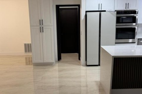 Villa ou maison à vendre à Orlando, Floride: 5 chambres, 168.99 m2 № 2275468 - photo 14