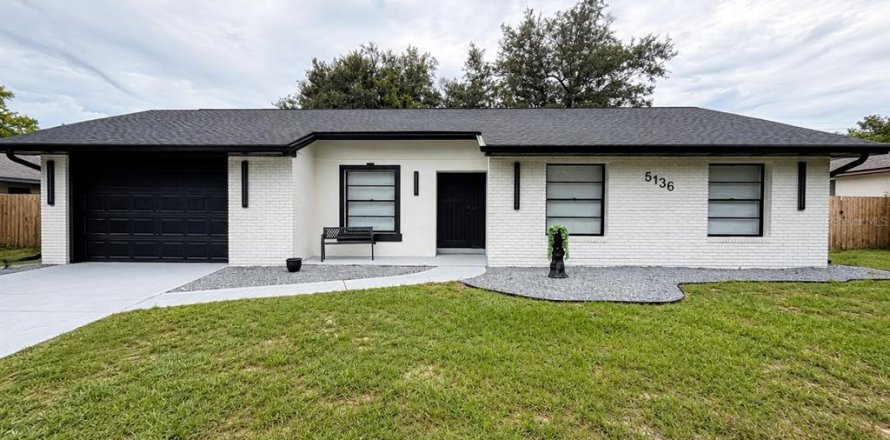 Villa ou maison à Orlando, Floride 5 chambres, 168.99 m2 № 2275468