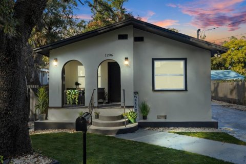 Casa en venta en Tampa, Florida, 3 dormitorios, 65.31 m2 № 1851805 - foto 1