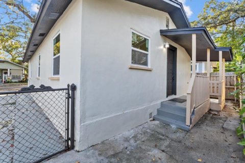 Casa en venta en Tampa, Florida, 3 dormitorios, 65.31 m2 № 1851805 - foto 14