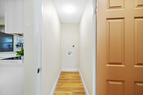 Casa en venta en Tampa, Florida, 3 dormitorios, 65.31 m2 № 1851805 - foto 6