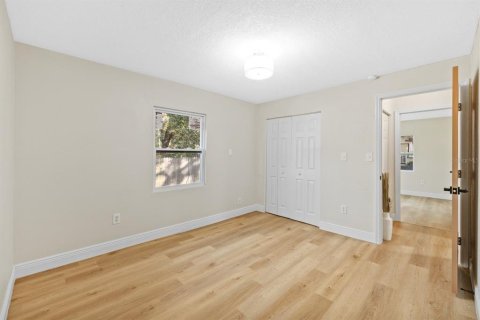 Casa en venta en Tampa, Florida, 3 dormitorios, 65.31 m2 № 1851805 - foto 5