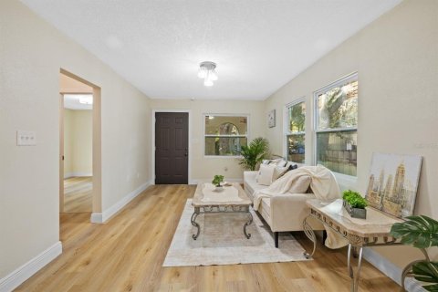 Casa en venta en Tampa, Florida, 3 dormitorios, 65.31 m2 № 1851805 - foto 4