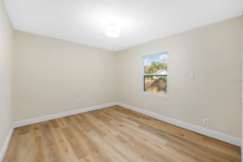 Casa en venta en Tampa, Florida, 3 dormitorios, 65.31 m2 № 1851805 - foto 13