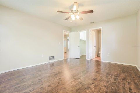 House in Sarasota, Florida 3 bedrooms, 143.81 sq.m. № 1832219 - photo 10