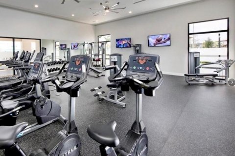 Adosado en venta en Hialeah, Florida, 3 dormitorios, 138.05 m2 № 2029350 - foto 28