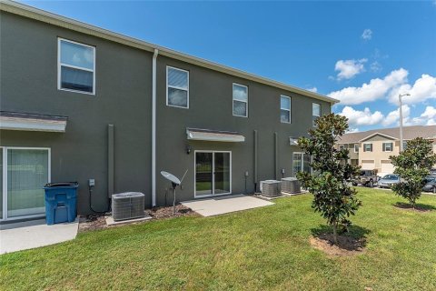 Townhouse in Davenport, Florida 3 bedrooms, 135.92 sq.m. № 1886249 - photo 19
