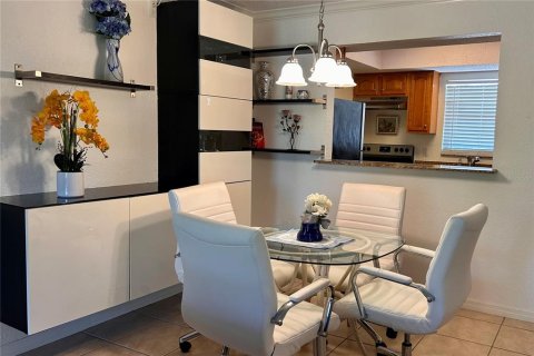 Condominio en venta en Sarasota, Florida, 1 dormitorio, 74.32 m2 № 2114542 - foto 6