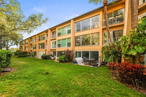 Condominio en Largo, Florida, 2 dormitorios  № 2096977