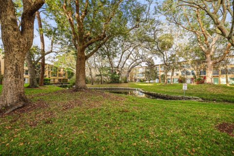 Condominio en venta en Largo, Florida, 2 dormitorios, 134.71 m2 № 2096977 - foto 25