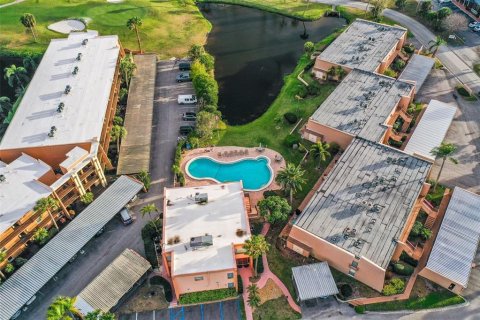 Condominio en venta en Largo, Florida, 2 dormitorios, 134.71 m2 № 2096977 - foto 30